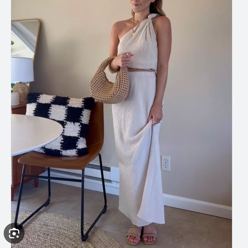 Abercrombie & Fitch Crinkle One-Shoulder & Maxi skirt Summer Set